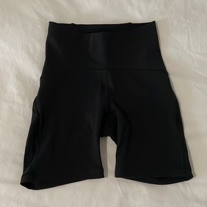 Lululemon Black Train Times Short 6”